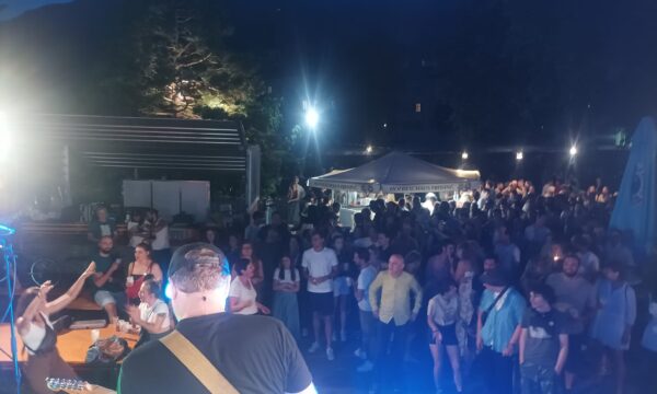 (c) Roberto Bob Motta